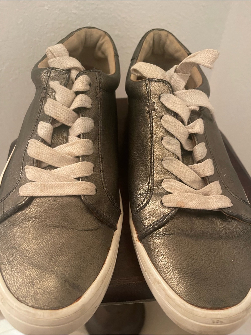 Frye Metallic Gray Leather Low-Top Sneakers with Cream Laces